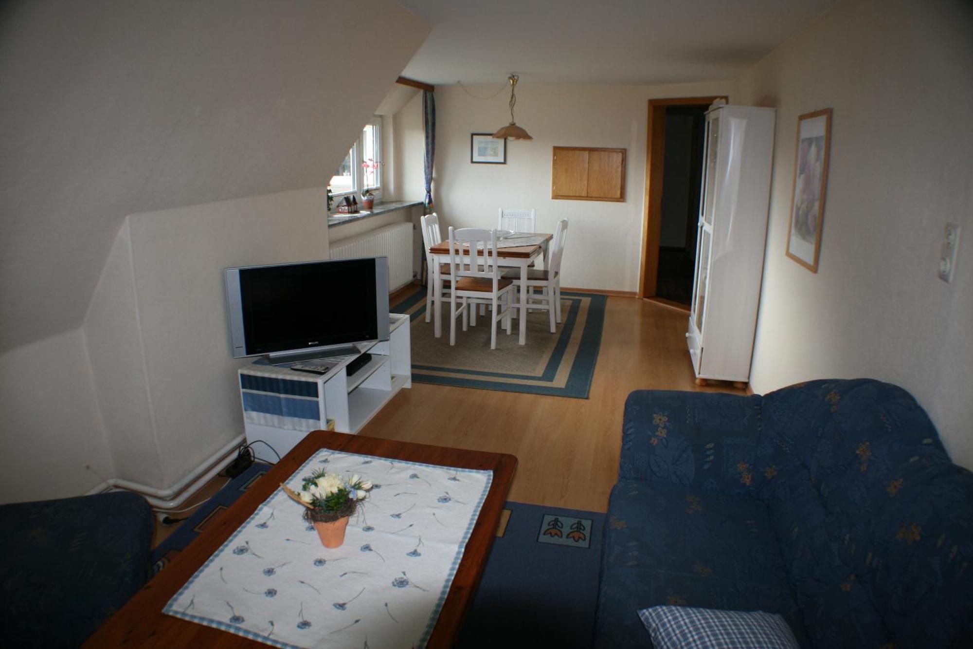 Ferienwohnungen Im Hotel Garni Zur Post Utersum Room photo