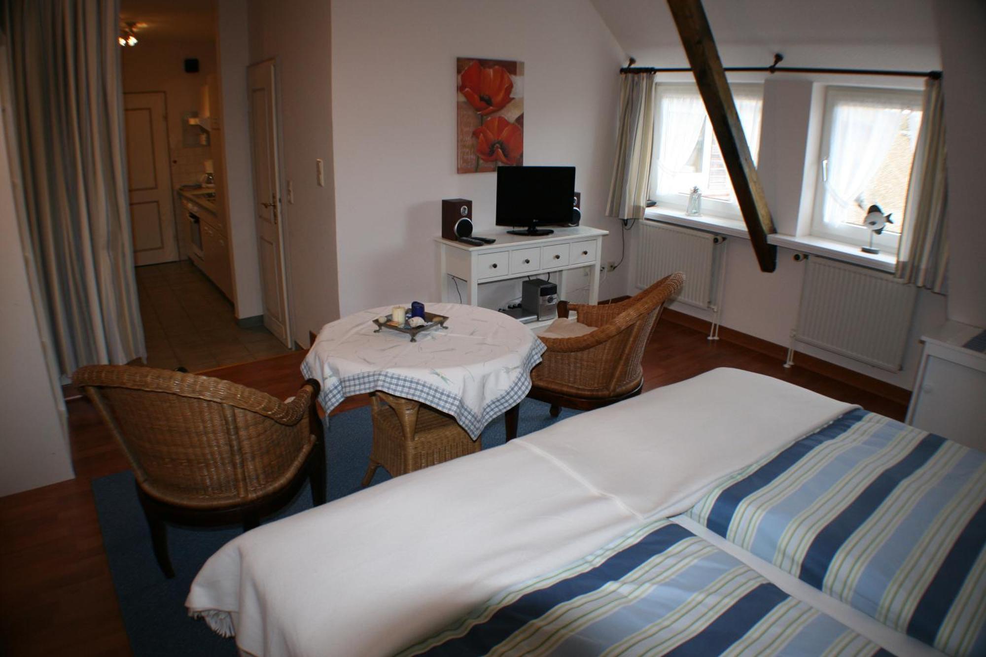 Ferienwohnungen Im Hotel Garni Zur Post Utersum Room photo